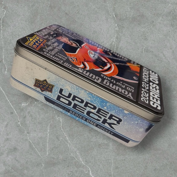 Connor McDavid 2021-22 Collectible Tin - Picture 5 of 12